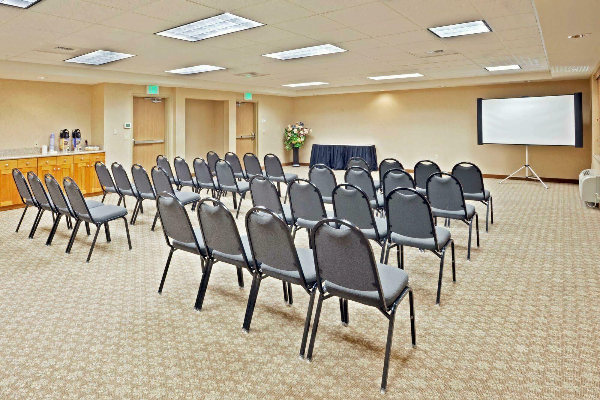 Holiday Inn Express & Suites Lacey - Olympia By Ihg Ngoại thất bức ảnh